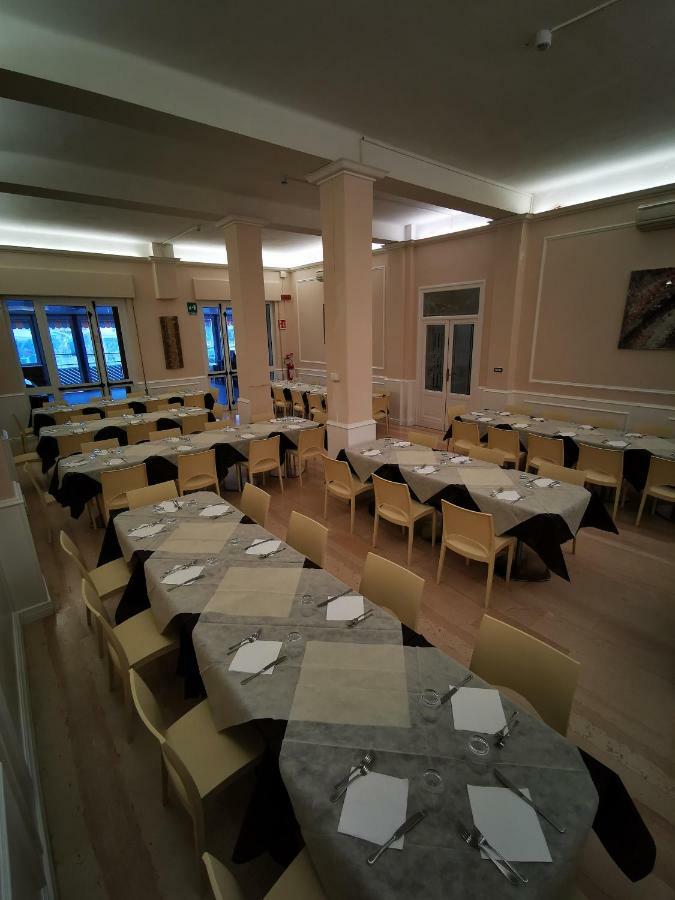 Hotel Milani Lido di Camaiore Buitenkant foto