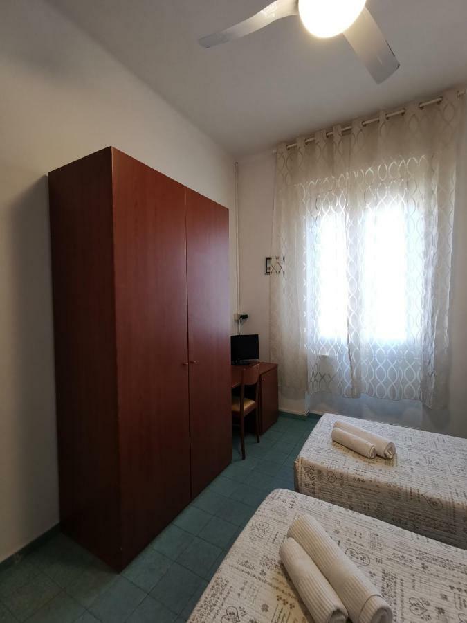Hotel Milani Lido di Camaiore Buitenkant foto