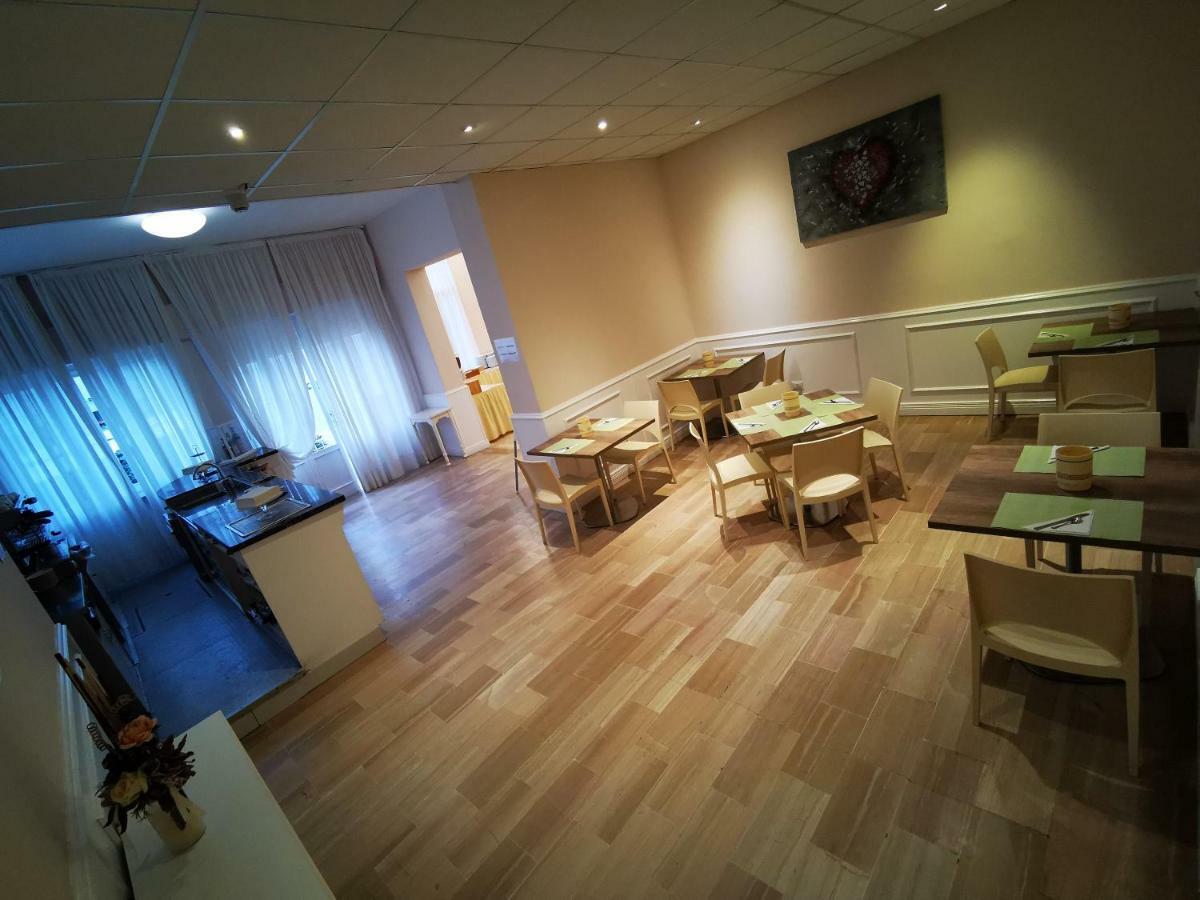 Hotel Milani Lido di Camaiore Buitenkant foto